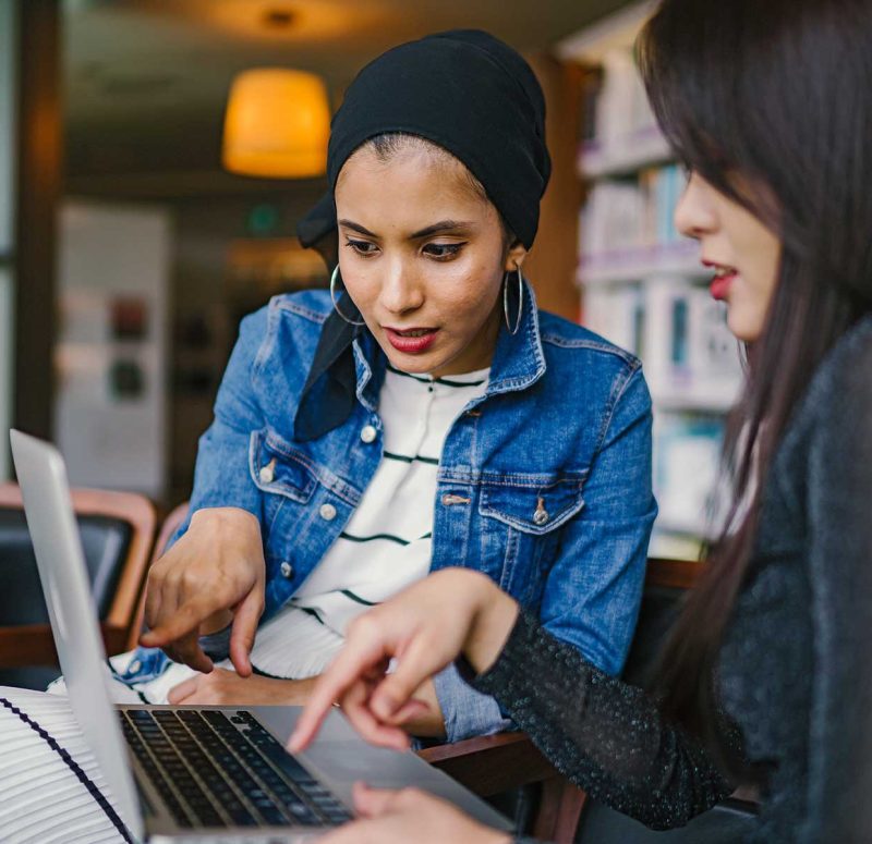 Diseñamos y desarrollamos sitios web, aplicaciones y plataformas e-commerce